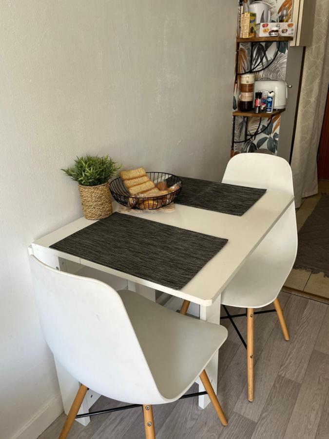 Au Coeur Du Centre Ville De La Rochelle Au Calme Avec Stationnement Gratuit المظهر الخارجي الصورة