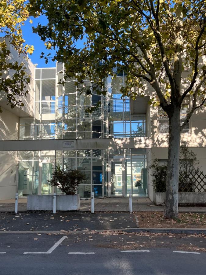 Au Coeur Du Centre Ville De La Rochelle Au Calme Avec Stationnement Gratuit المظهر الخارجي الصورة